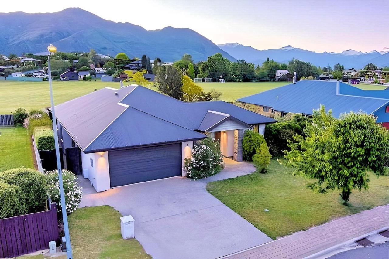 Wanaka Holiday Home Esterno foto